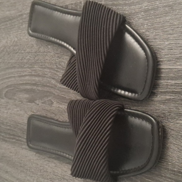 Shoes - Black Slide On Sandals- W Sz 9